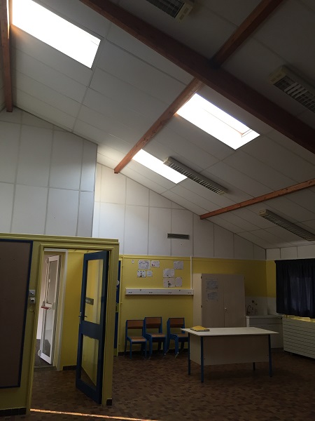 remplacement des velux 5 classes primaires site (2)